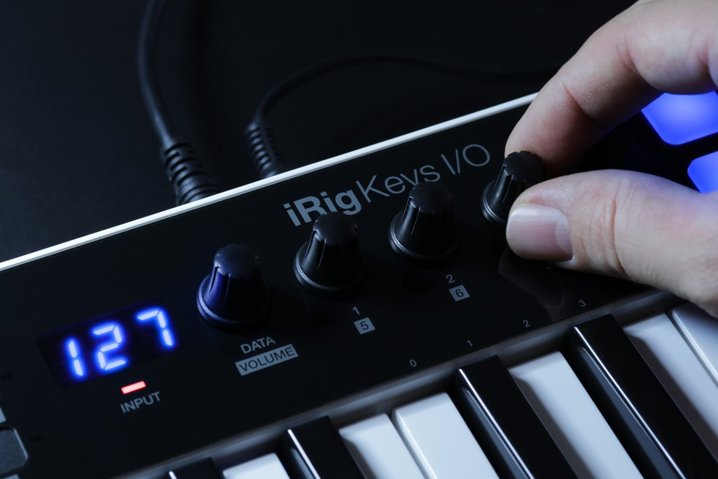 Hlavní obrázek MIDI keyboardy IK MULTIMEDIA iRig Keys I/O 25