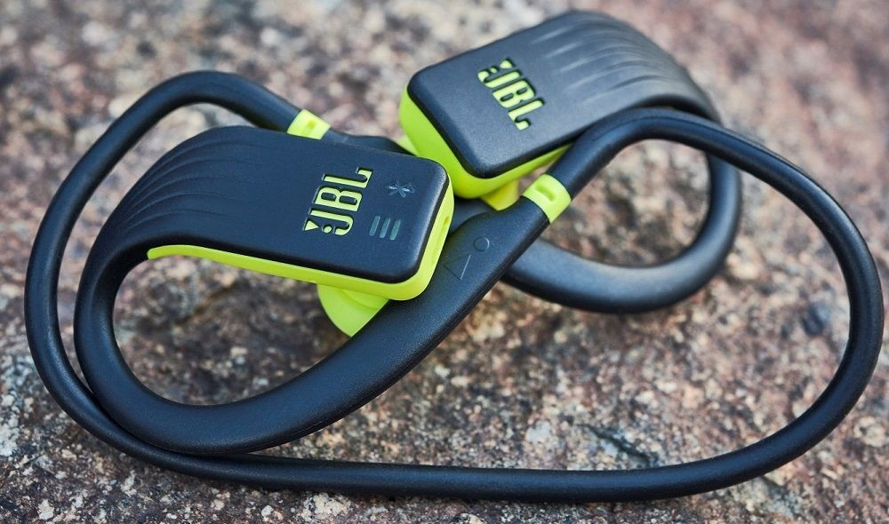 Hlavní obrázek Bezdrátová do uší JBL Endurance Dive BT - černá