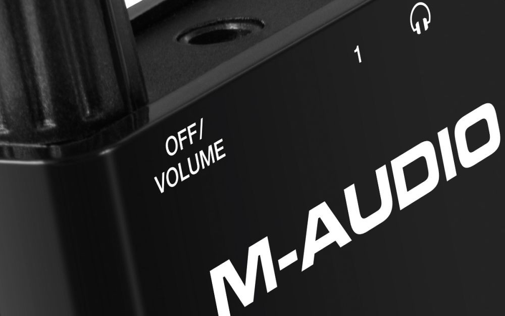 Hlavní obrázek Sluchátkové zesilovače a distributory M-AUDIO Bass Traveler