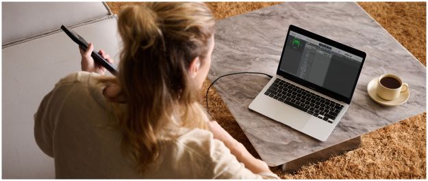 Hlavní obrázek Alternativní AEROBAND Guitar - White