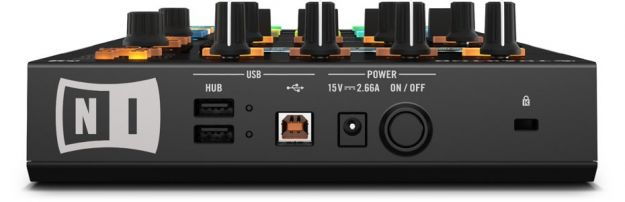 Hlavní obrázek DJ kontrolery NATIVE INSTRUMENTS Traktor Kontrol D2