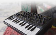Galerijní obrázek č.3 Syntezátory, varhany, virtuální nástroje ARTURIA MicroBrute Creation Edition