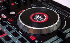 Galerijní obrázek č.3 DJ kontrolery NUMARK Mixtrack Platinum