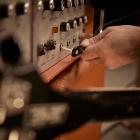 Galerijní obrázek č.2 do 1 m ADAM HALL 4 STAR IRR 0030 VINTAGE