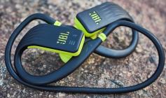 Galerijní obrázek č.1 Bezdrátová do uší JBL Endurance Dive BT - černá