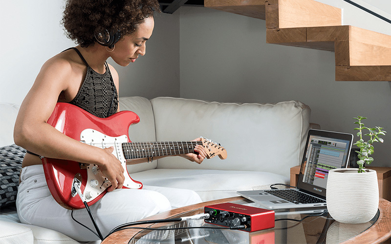 Zvuková karta FOCUSRITE SCARLETT 2I2 3RD GENERATION Použití FOCUSRITE SCARLETT 2I2 3RD GENERATION
