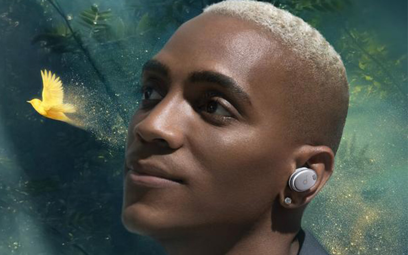 Muž se sluchátky ANKER SOUNDCORE LIBERTY 3 PRO