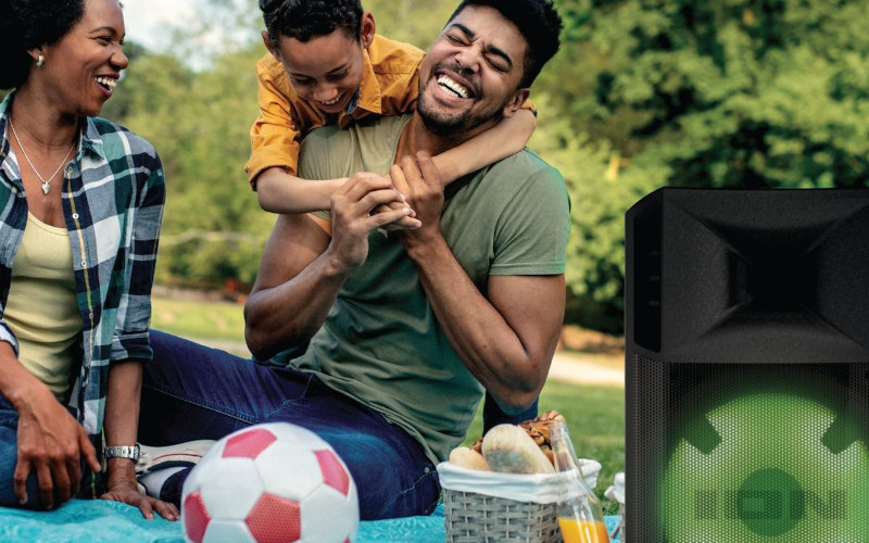 ION POWER GLOW 300 venku