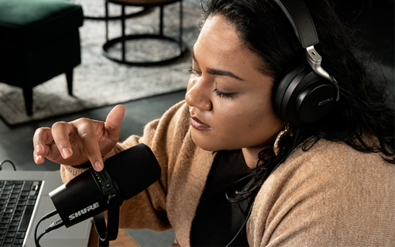 Podcast set SHURE MV7 PODCAST KIT Tvorba podcastu s SHURE MV7 PODCAST KIT