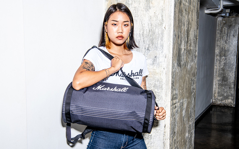 Dívka s vakem MARSHALL UNDERGROUND DUFFLE BLACK/WHITE