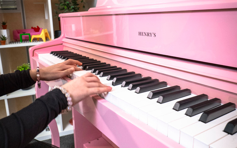 Piano Docka v interieru