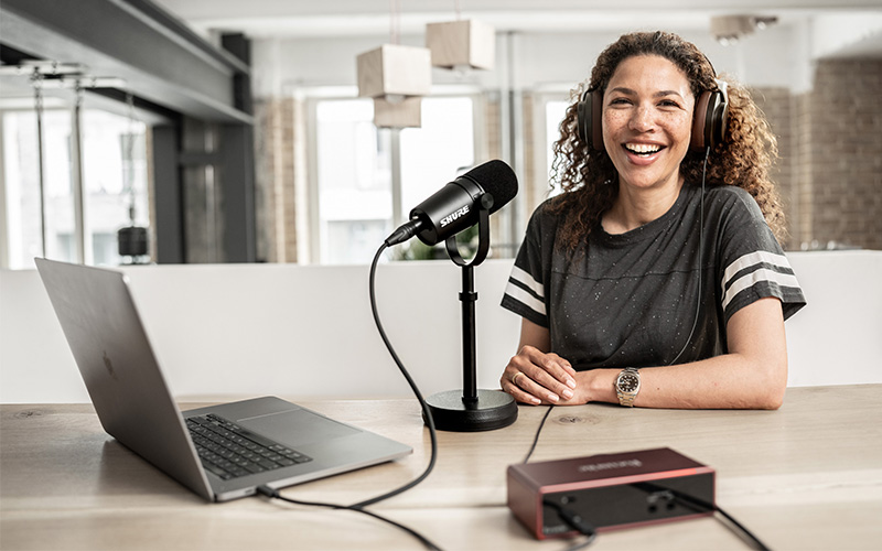 Podcastový mikrofon SHURE MV7X Mikrofon SHURE MV7X