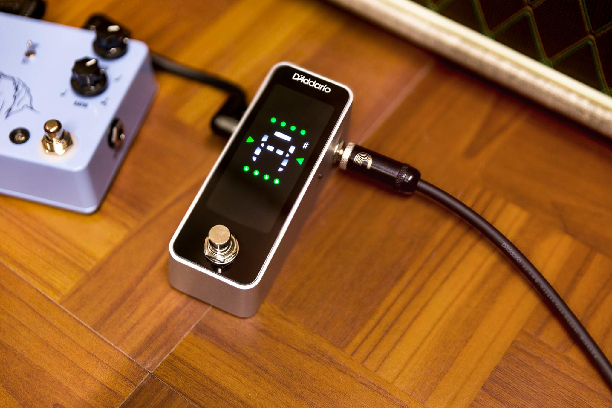 Ladička mezi pedály