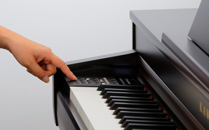 Digitální piano KAWAI CN 39 R Detail ovládání piána KAWAI CN 39 R