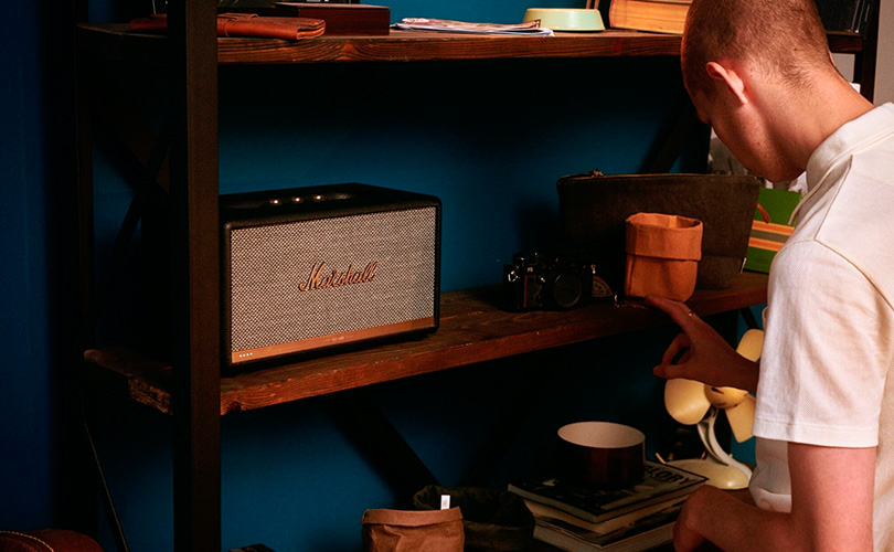 Reproduktor MARSHALL STANMORE II GOOGLE BLACK v nábytkové stěně