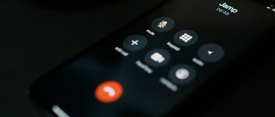 Focusrite Vocaster Mute button