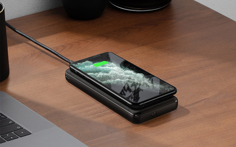 Powerbanka ANKER POWERCORE III WIRELESS 10K Powerbanka ANKER POWERCORE III WIRELESS 10K