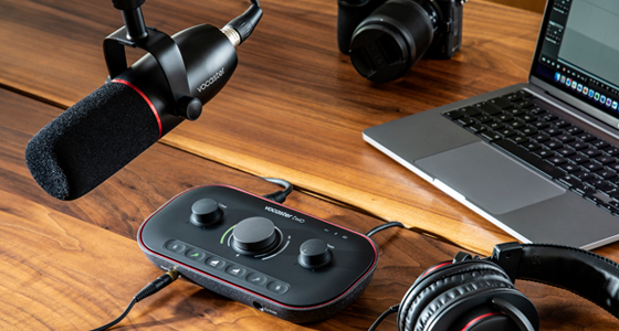 Focusrite Vocaster podcast připojení