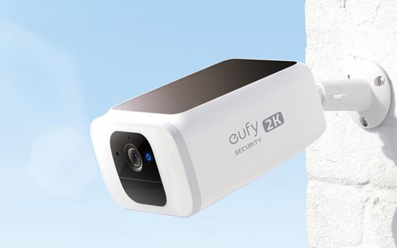 Kamera ANKER EUFY SPOTLIGHT CAM SOLAR 2K Upevnění kamery ANKER EUFY SPOTLIGHT CAM SOLAR 2K