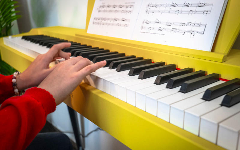 detail klávesnice Vila