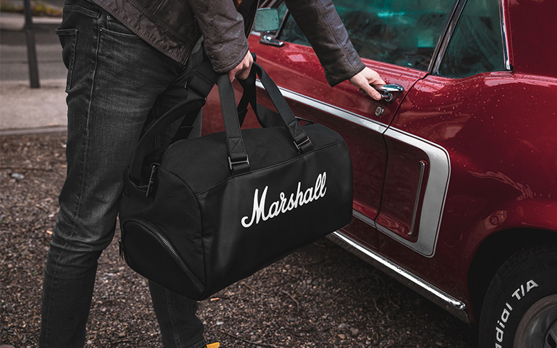 Detai tašky MARSHALL UPTOWN DUFFEL BLACK/WHITE