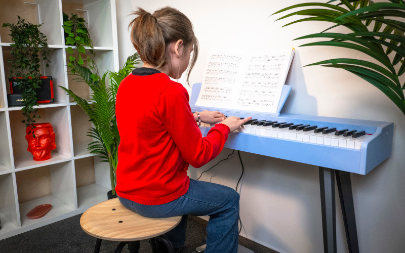 HENRY’S Jr. Vila DPV055 Modré piano Vila