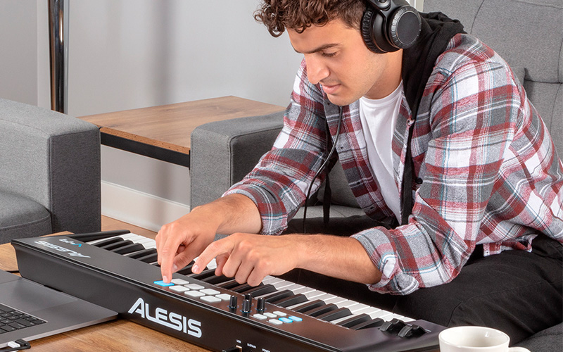 Keyboard ALESIS V49 MKII Domácí použití ALESIS V49 MKII