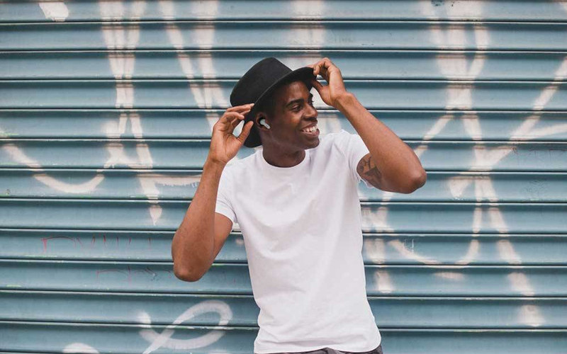 Sluchátka JBL LIVE PRO+ Bílá sluchátka JBL LIVE PRO+